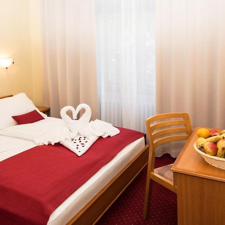 Hotel Kasina Belgrad Exterior foto