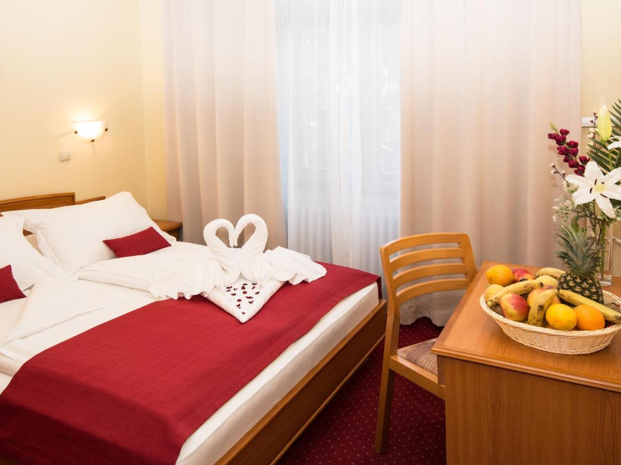 Hotel Kasina Belgrad Exterior foto
